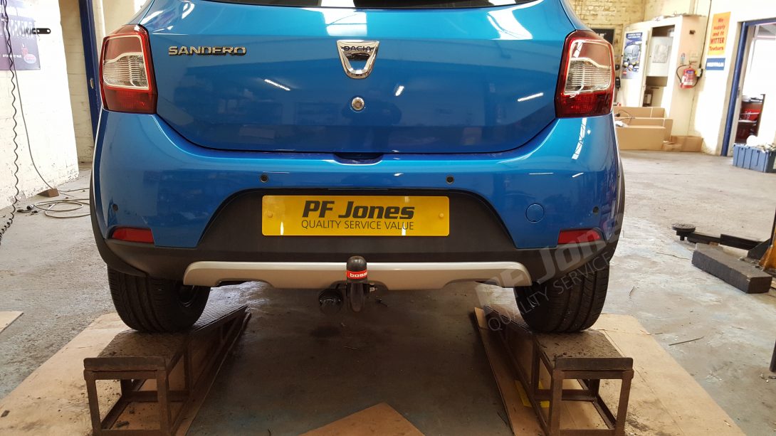 dacia sandero towbar