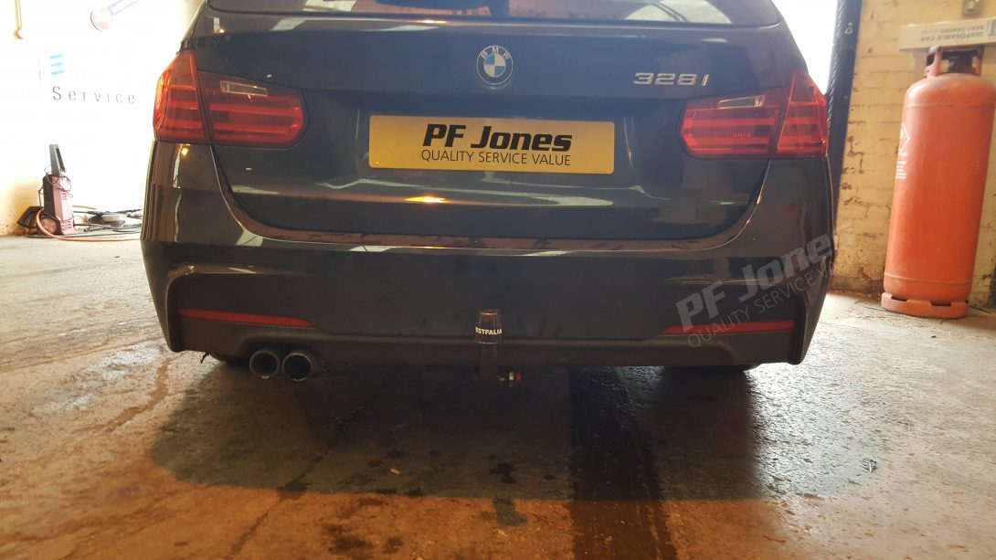 BMW 3 Series Estate Tow Bar Fitting 303352 | PF Jones