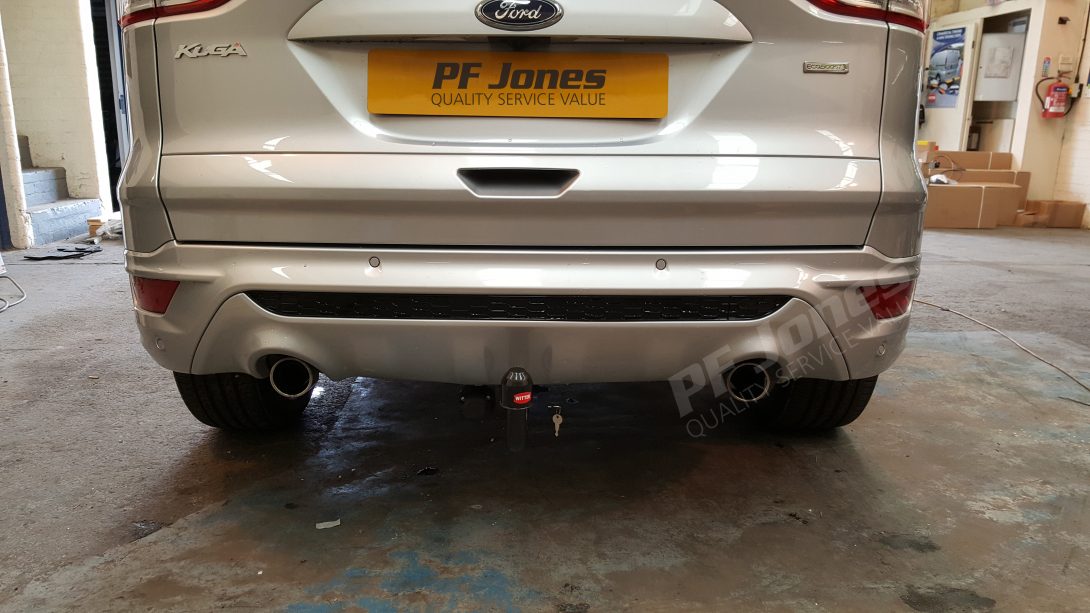 Ford kuga factory 2024 fitted towbar