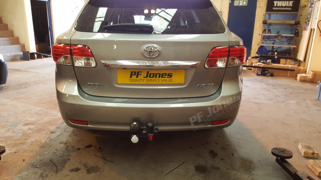 tow bar for toyota avensis