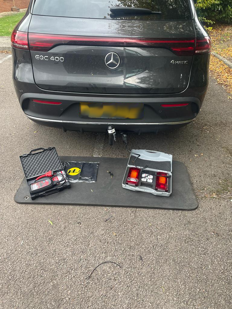 Eqc towbar outlet