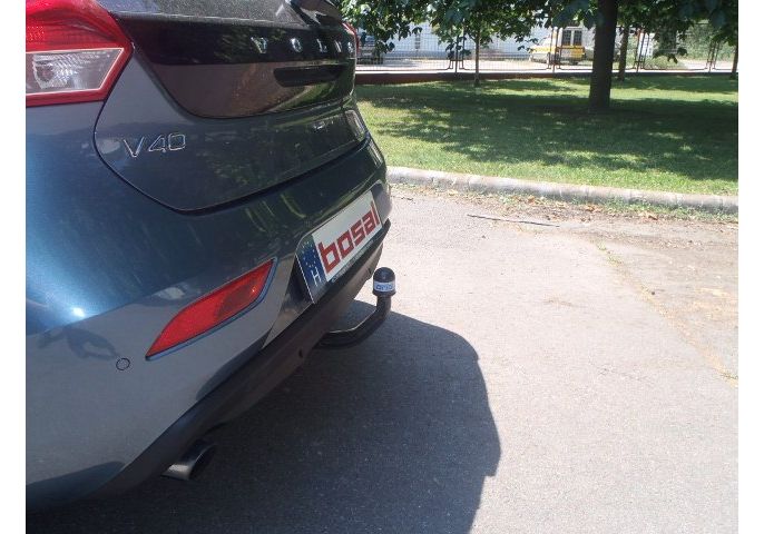 Volvo v40 2024 tow bar